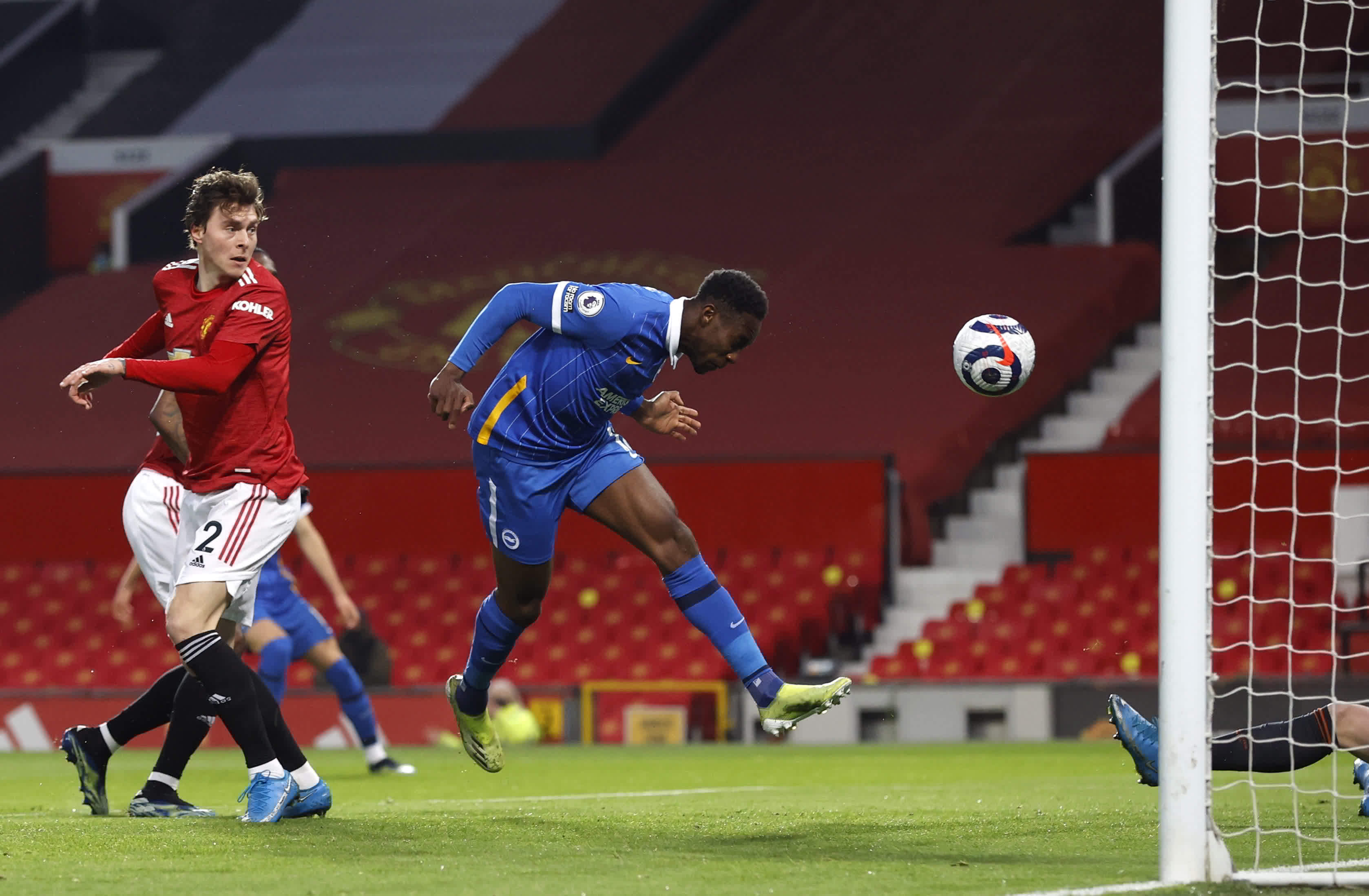 他从一个不 他从一个不